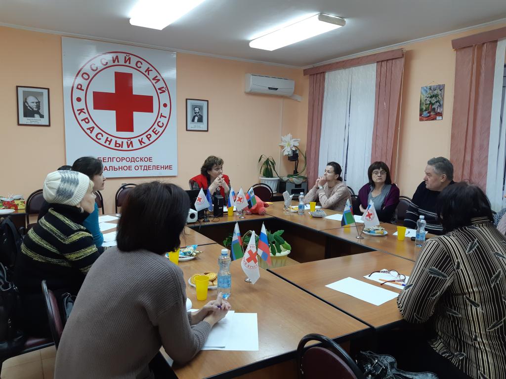 Впл в контакте. Красный крест помощь временным переселенцам в Симферополе. Гарант Краснодар психо-социальный центр.